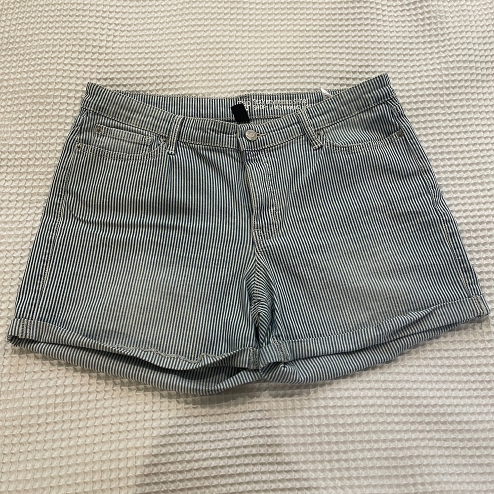 Gap Striped Boyfriend Short
